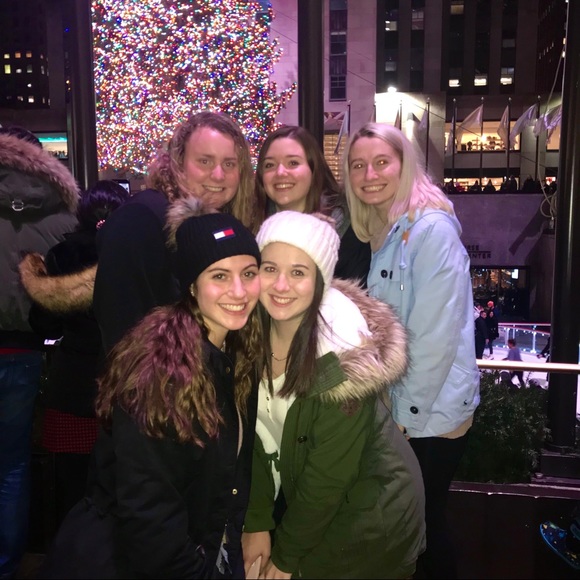 Meet your Posher, Kay - Picture 1 of 2